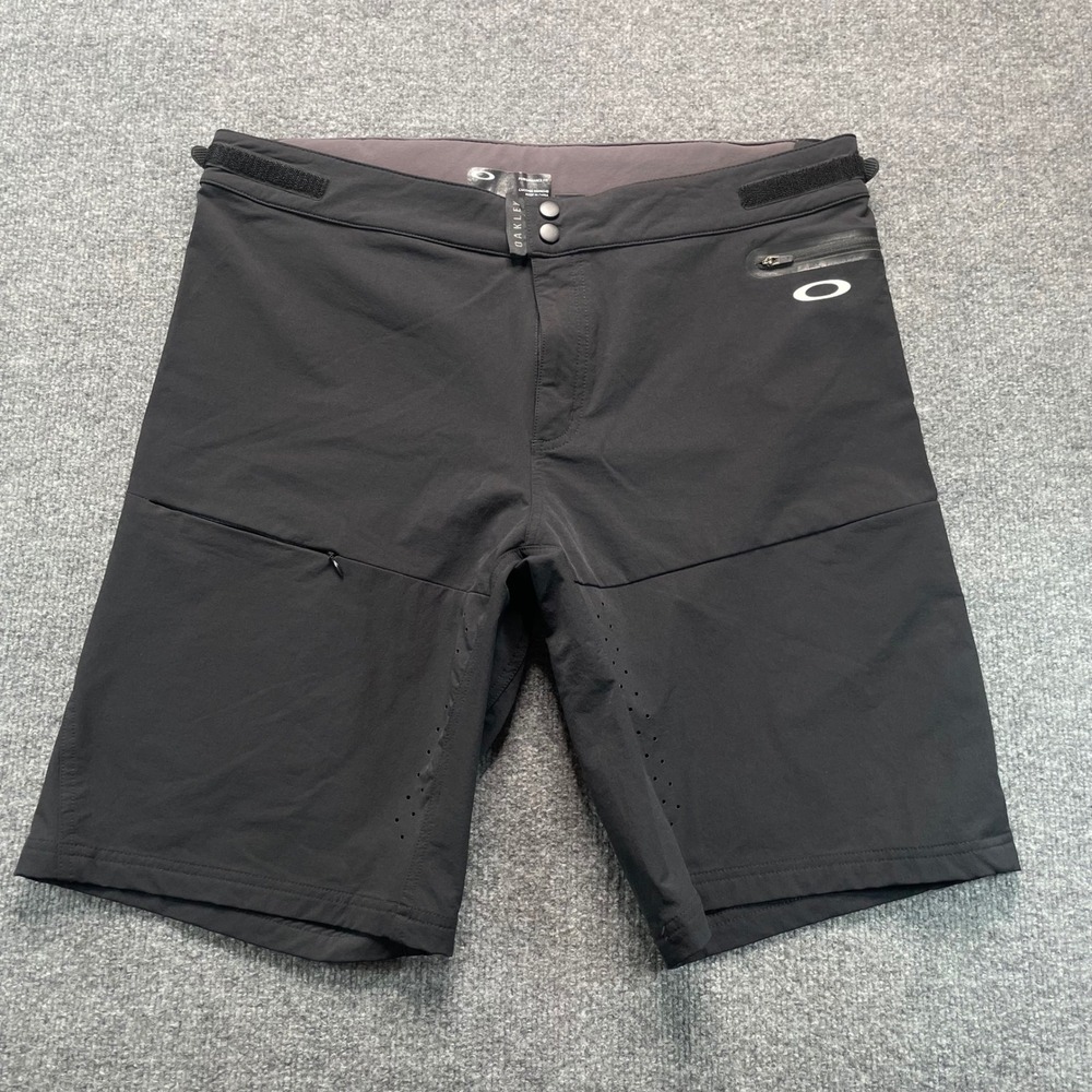 Oakley Performance Fit Cycling Shorts Mens XL Black Mountain Bike MTB Pockets